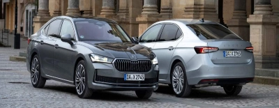 Lateral Skoda Superb